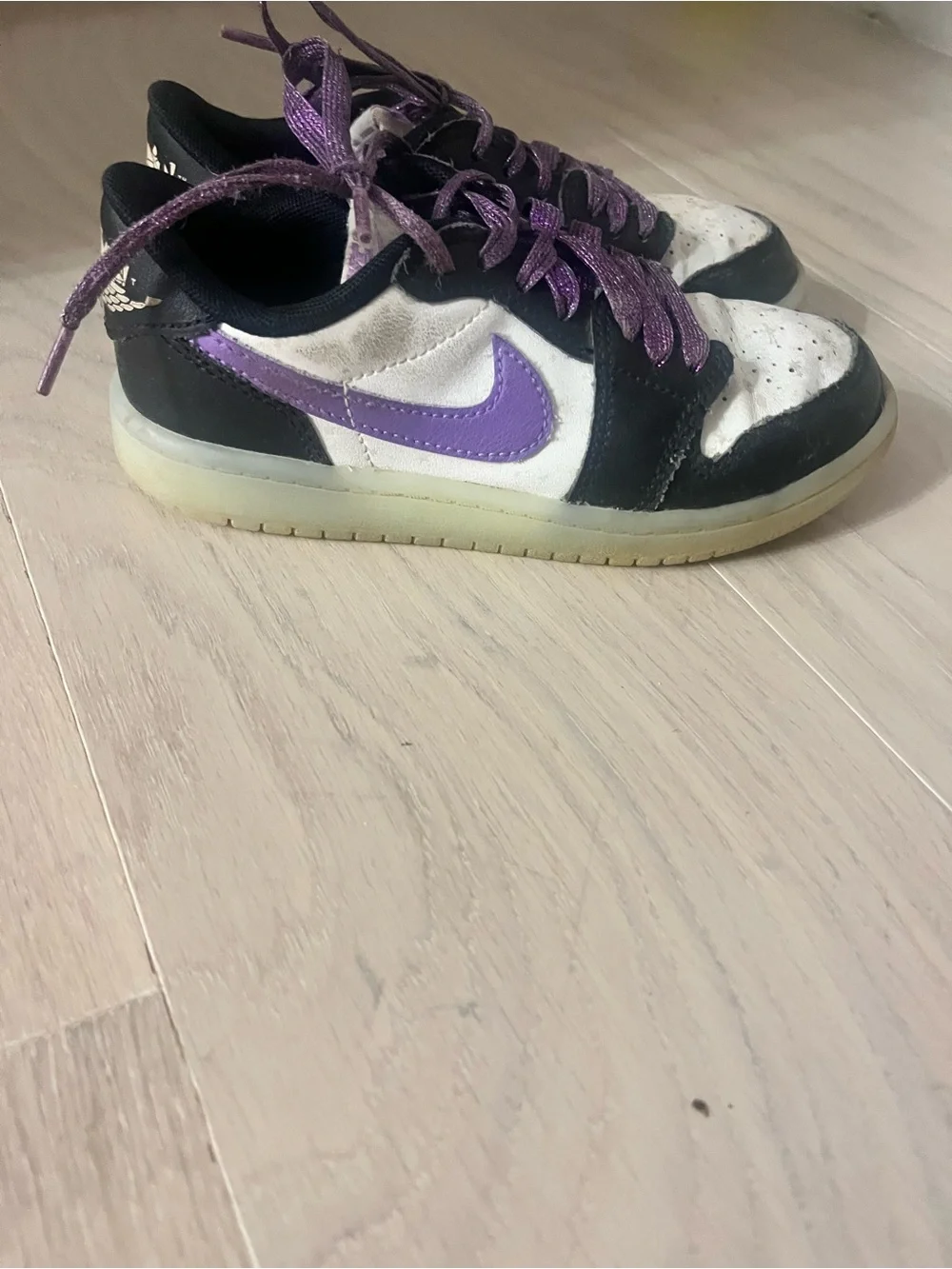 Nike Kids Purple, Black & White Low-Top Sneakers